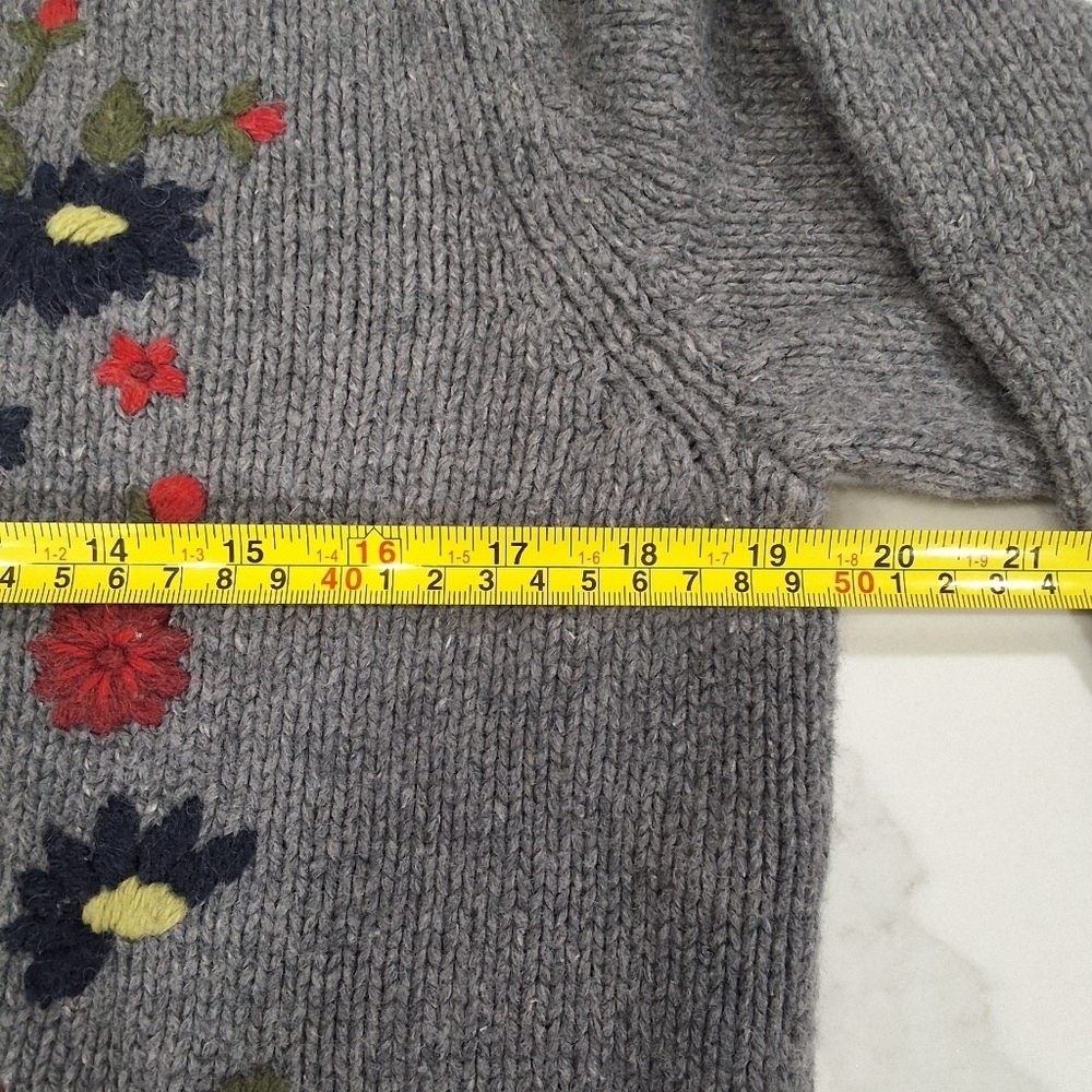 ✨2/$25 Sonoma Jean~Embroidery Floral~Sweater Zip Up~Collar~Grey~Granola~LRG - Picture 4 of 6